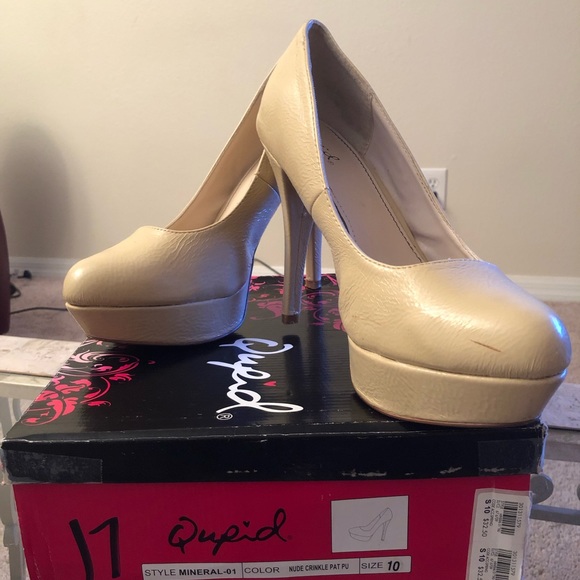 Shoes - Picture 1 of 3